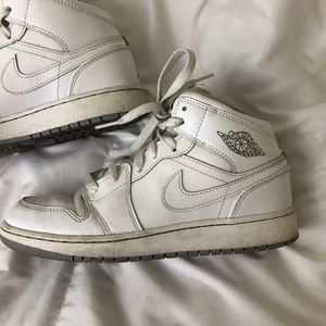 Nike Air Jordan 1 - White